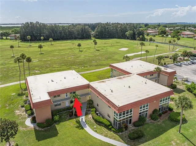 $1,600 | 55 Woodland Drive, Unit 206, Vero Beach, FL 32962