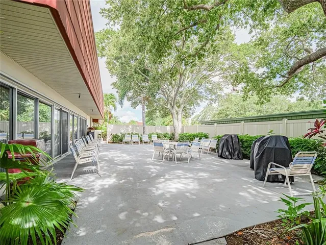 $1,600 | 55 Woodland Drive, Unit 206, Vero Beach, FL 32962