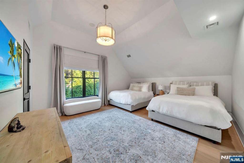 15 Stonegate Road Old Tappan, NJ 07675 - Photo 20 of 30