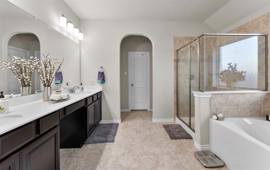 307 Acadia Lane Forney, TX 75126 - Photo 19 of 29 Master Bathroom