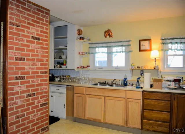 $129,900 | 803 Mildred Avenue, Utica, NY 13502