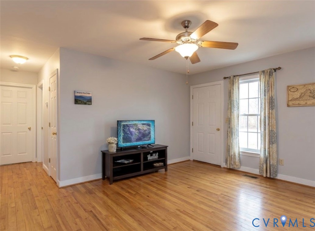 2350 Cartersville Road New Canton, VA 23123 - Photo 3 of 10