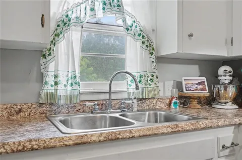 $285,000 | 1615 East Glenn Drive, Lawrence, KS 66044