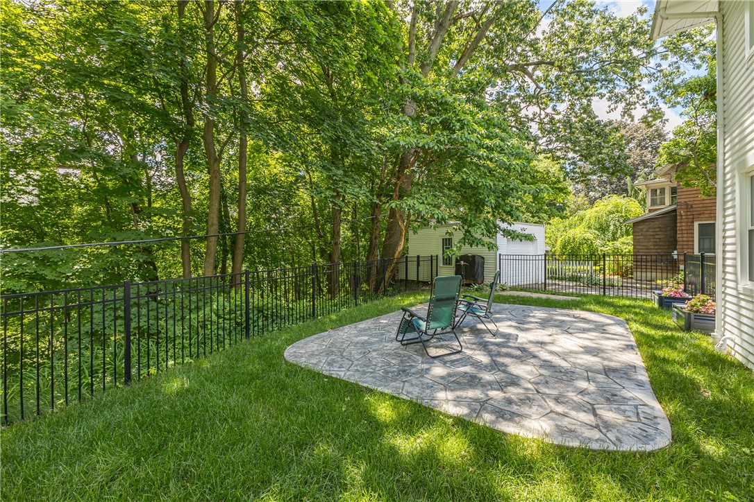 83 Wildmere Road Irondequoit, NY 14617 - Photo 3 of 48