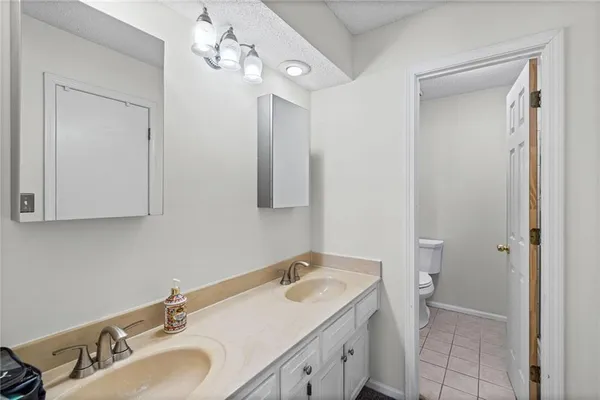 $310,000 | 9002 West 120th Terrace, Overland Park, KS 66213