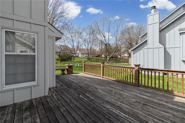 $310,000 | 9002 West 120th Terrace, Overland Park, KS 66213