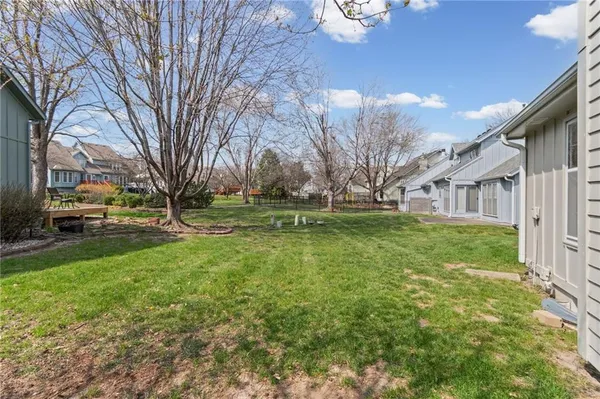 $310,000 | 9002 West 120th Terrace, Overland Park, KS 66213