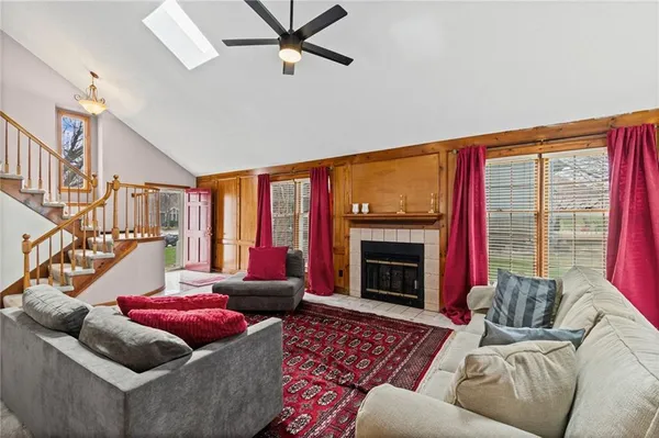 $310,000 | 9002 West 120th Terrace, Overland Park, KS 66213