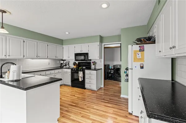 $310,000 | 9002 West 120th Terrace, Overland Park, KS 66213