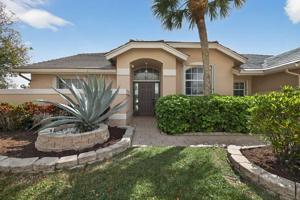 $950,000 | 12301 Cabot Court, Boca Raton, FL 33428