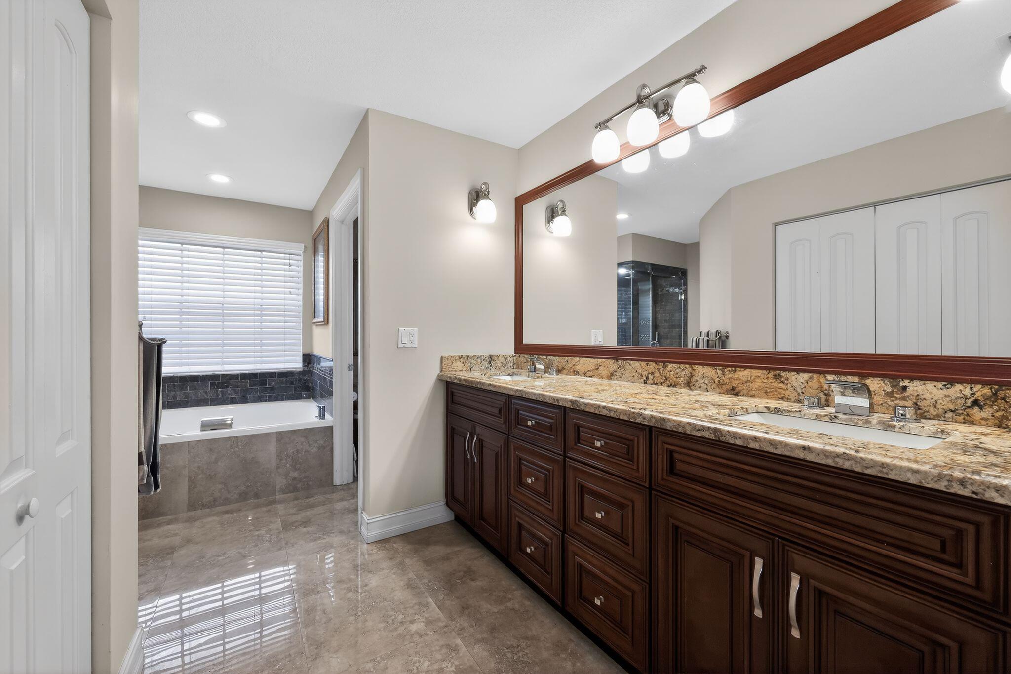 12301 Cabot Court Boca Raton, FL 33428 - Photo 16 of 30 25_12301_Cabot_Ct_Boca_Raton_FL_33428_US