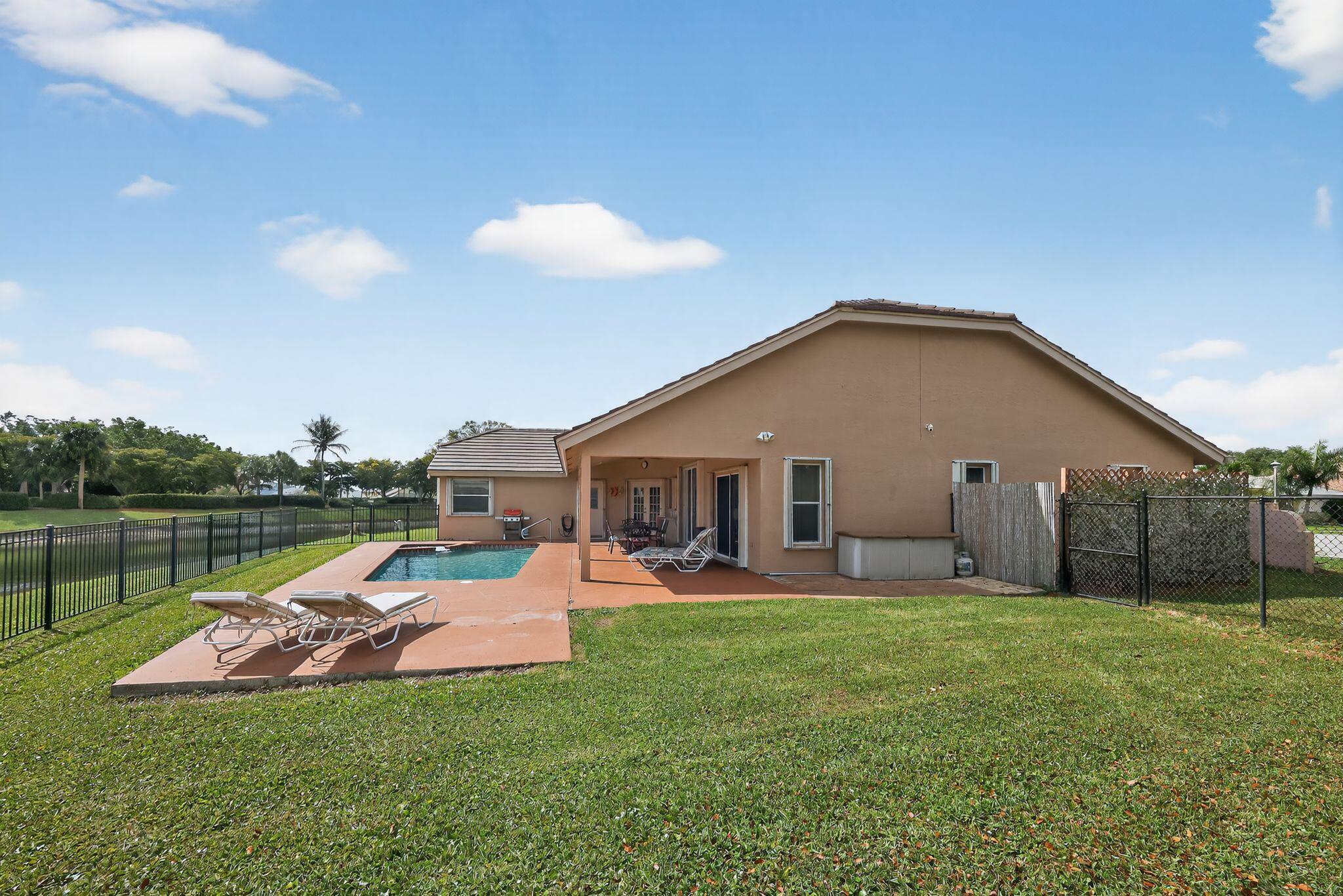 12301 Cabot Court Boca Raton, FL 33428 - Photo 27 of 30 05_12301_Cabot_Ct_Boca_Raton_FL_33428_US