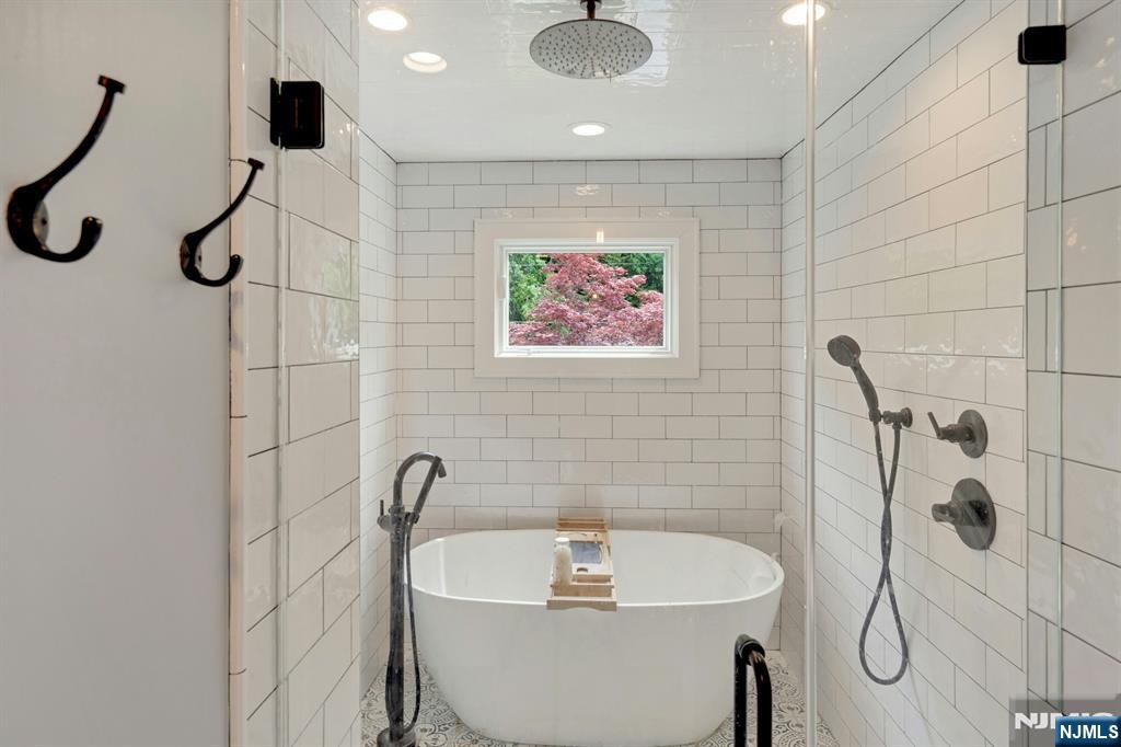 547 Ruckman Road Closter, NJ 07624 - Photo 13 of 25 Gallery Image 13