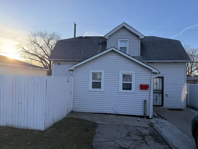 $1,900 | 756 Newell Avenue, Calumet City, IL 60409