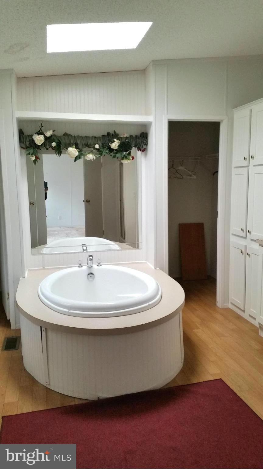 9387 Dulaney Road Rixeyville, VA 22737 - Photo 25 of 27 soaking tub