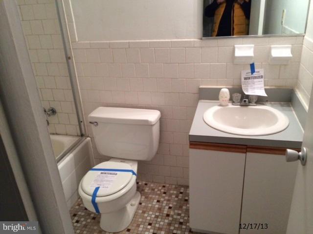 11908 Tarragon Road, Unit B Reisterstown, MD 21136 - Photo 9 of 11 Bath