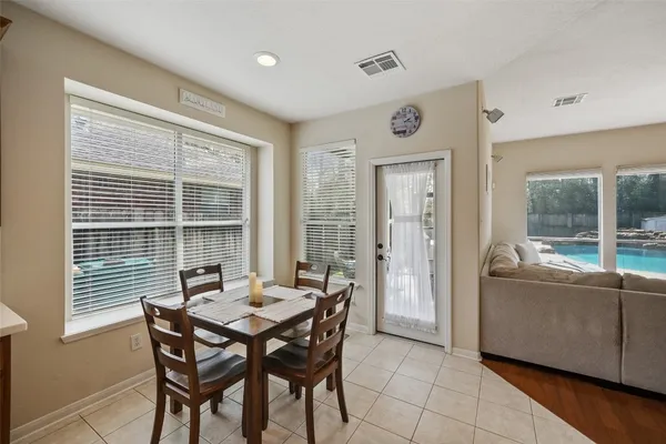 $469,500 | 122 West Russet Grove Circle, The Woodlands, TX 77384