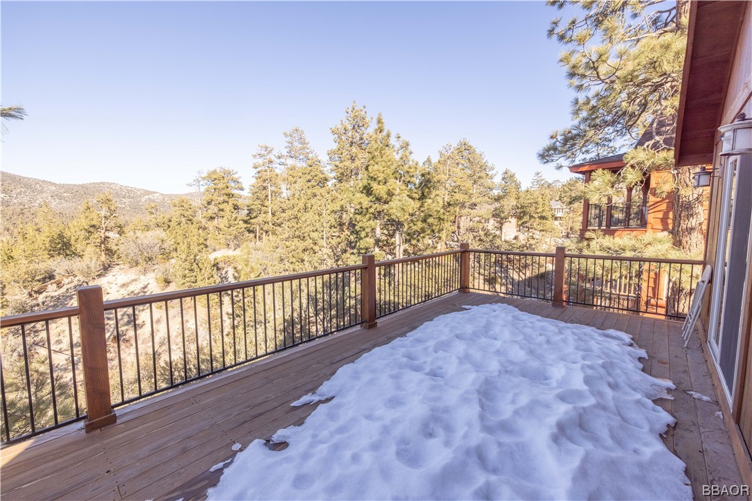 42324 Eagle Ridge Big Bear Lake, CA 92315 - Photo 34 of 50 a view of a balcony with an outdoor space