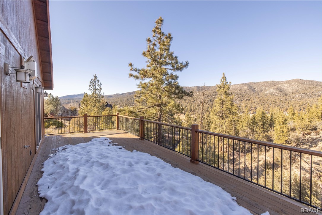 42324 Eagle Ridge Big Bear Lake, CA 92315 - Photo 35 of 50 a view of a terrace