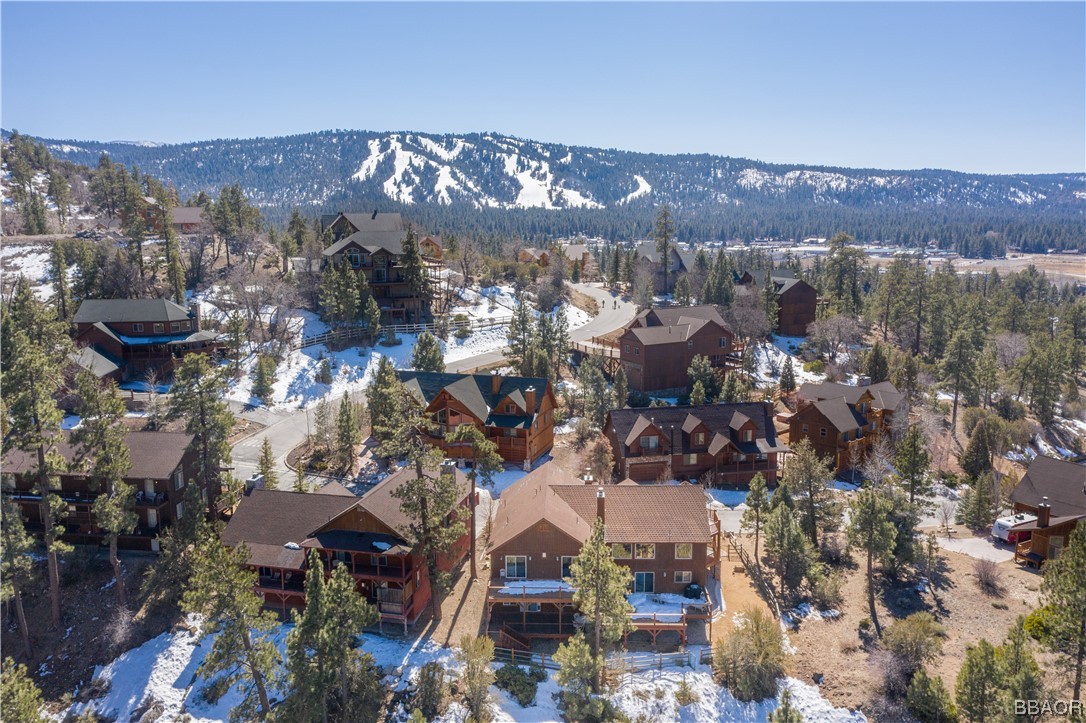 42324 Eagle Ridge Big Bear Lake, CA 92315 - Photo 5 of 50 a view of city and mountain