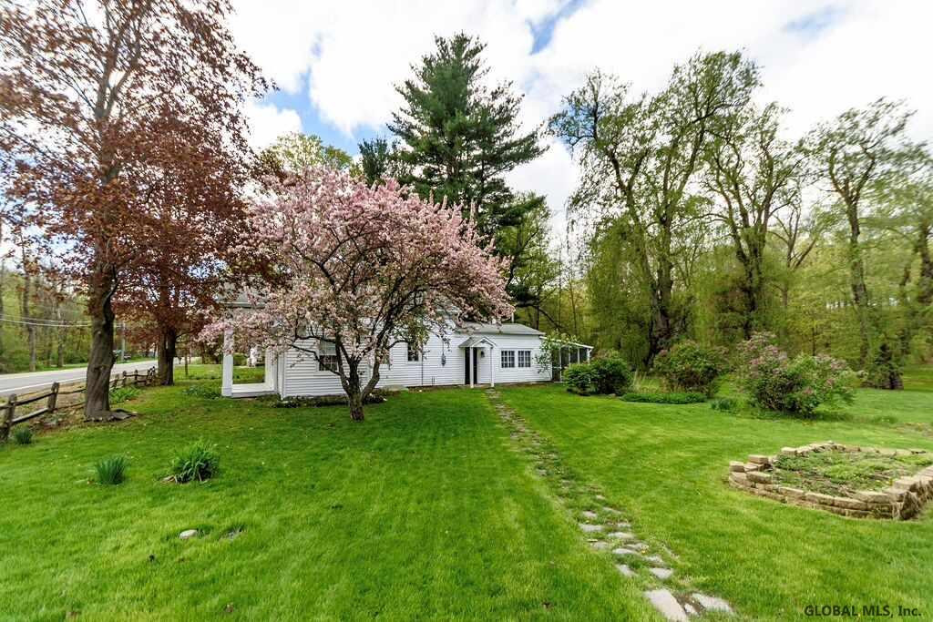 34 Vischer Ferry Road Clifton Park, NY 12148 - Photo 2 of 23 Photo 2