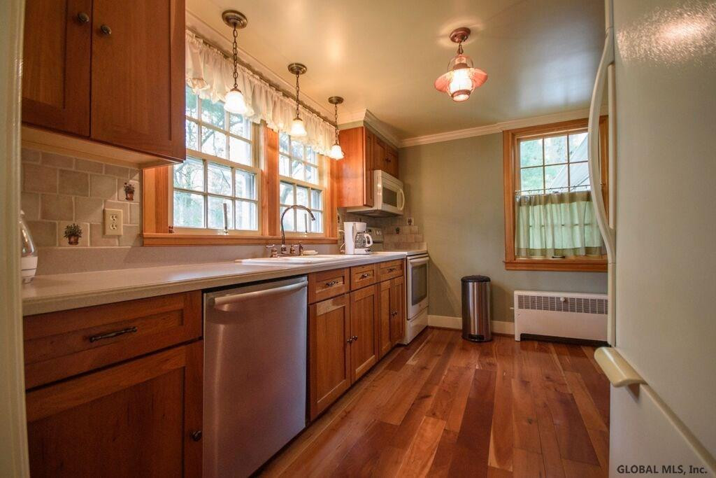 34 Vischer Ferry Road Clifton Park, NY 12148 - Photo 7 of 23 Photo 7