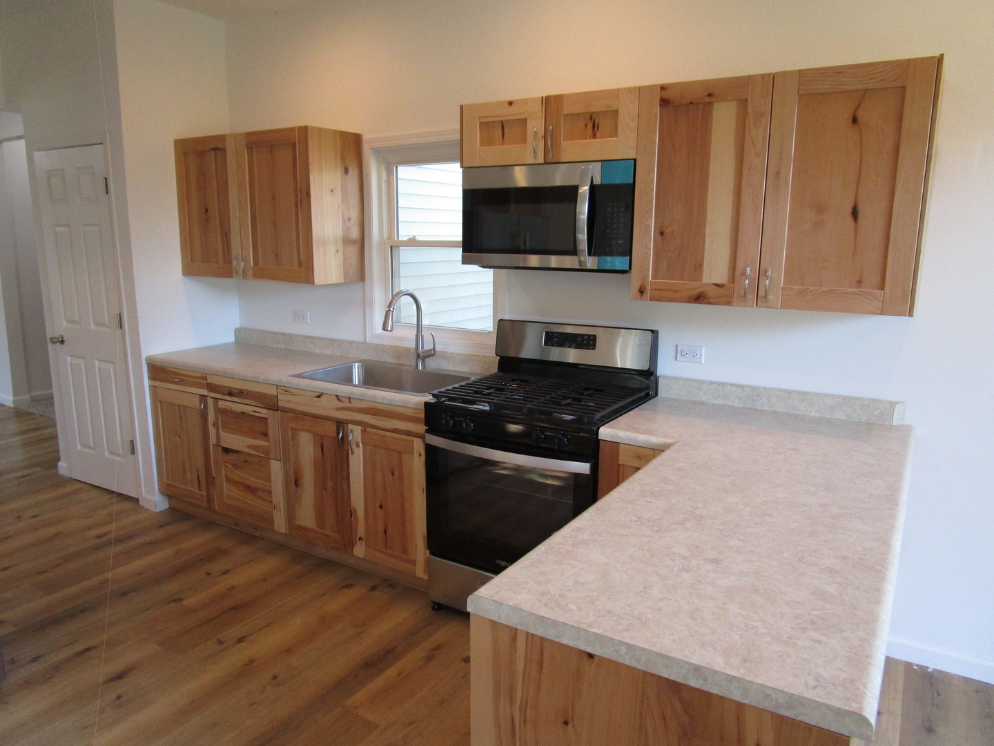 403 Garfield Road Harvard, IL 60033 - Photo 9 of 16 Gallery Image 9