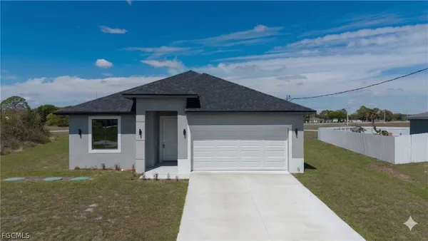 $2,000 | 9041 Lamkin Circle, LaBelle, FL 33935