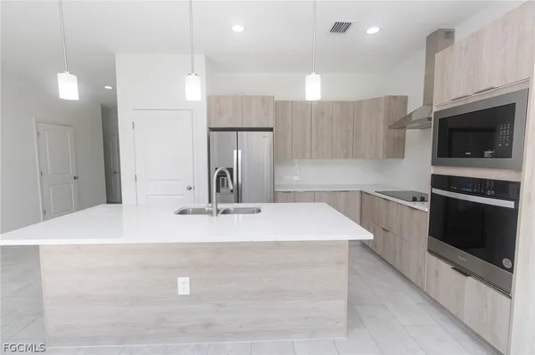 $2,000 | 9041 Lamkin Circle, LaBelle, FL 33935