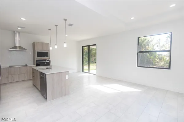 $2,000 | 9041 Lamkin Circle, LaBelle, FL 33935