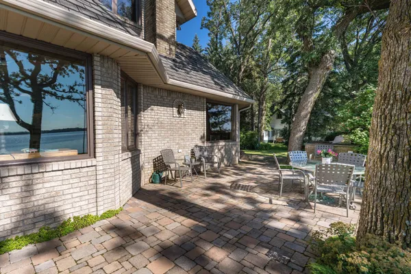 $2,365,000 | 2807 Government Point Road Northeast, Alexandria, MN 56308