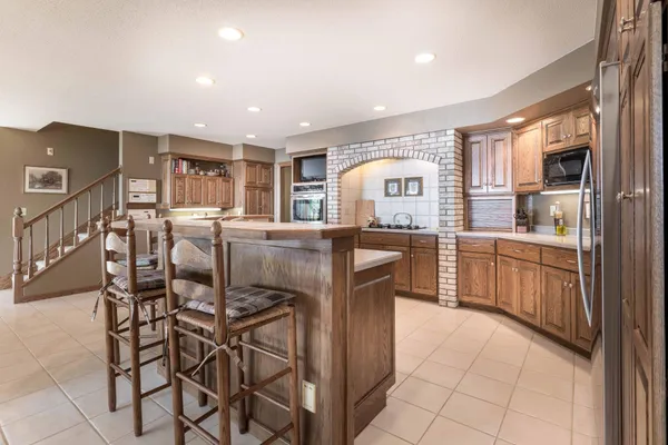 $2,365,000 | 2807 Government Point Road Northeast, Alexandria, MN 56308