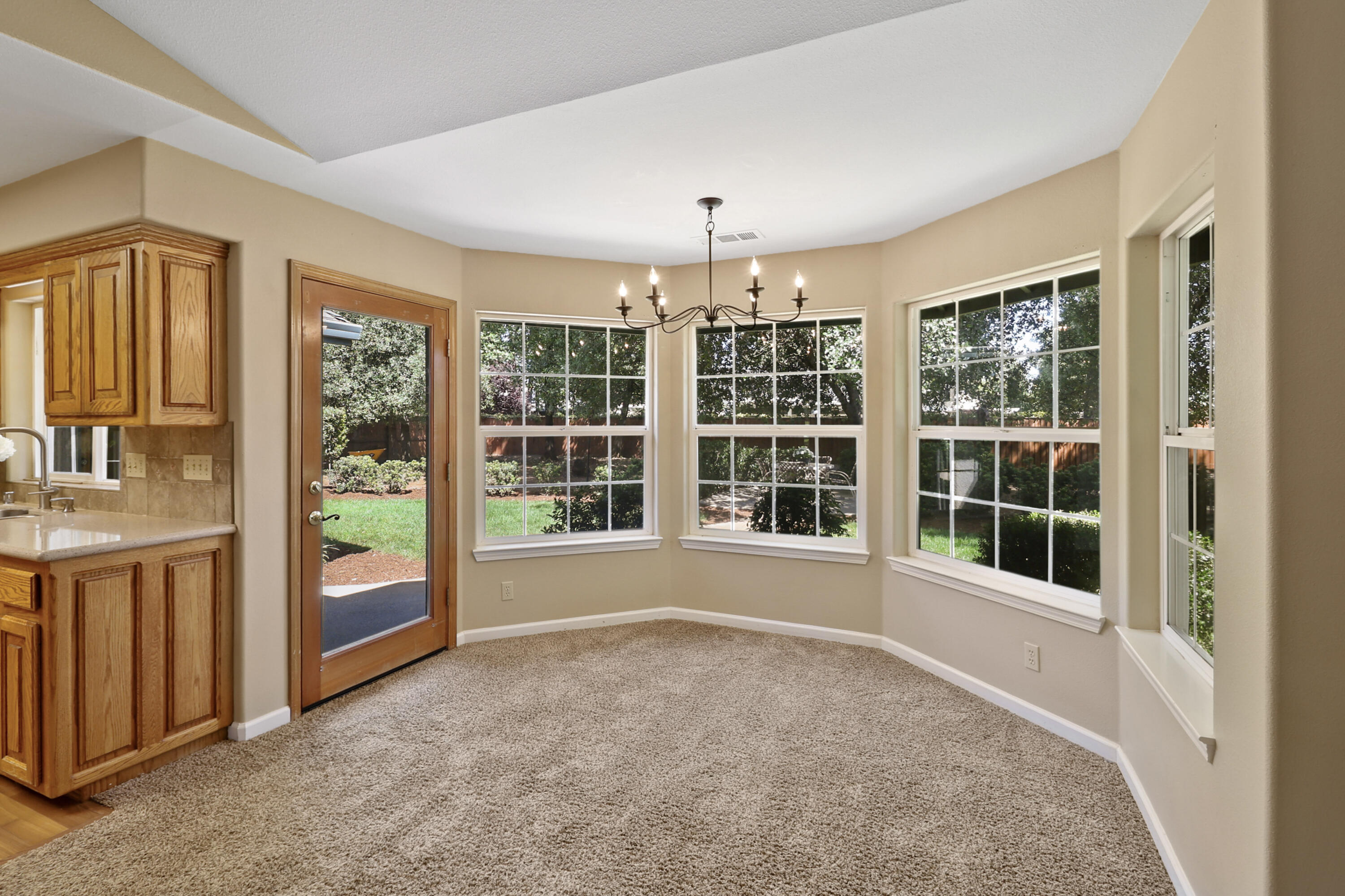 4420 Brittany Drive Redding, CA 96002 - Photo 14 of 31 IMG_1004