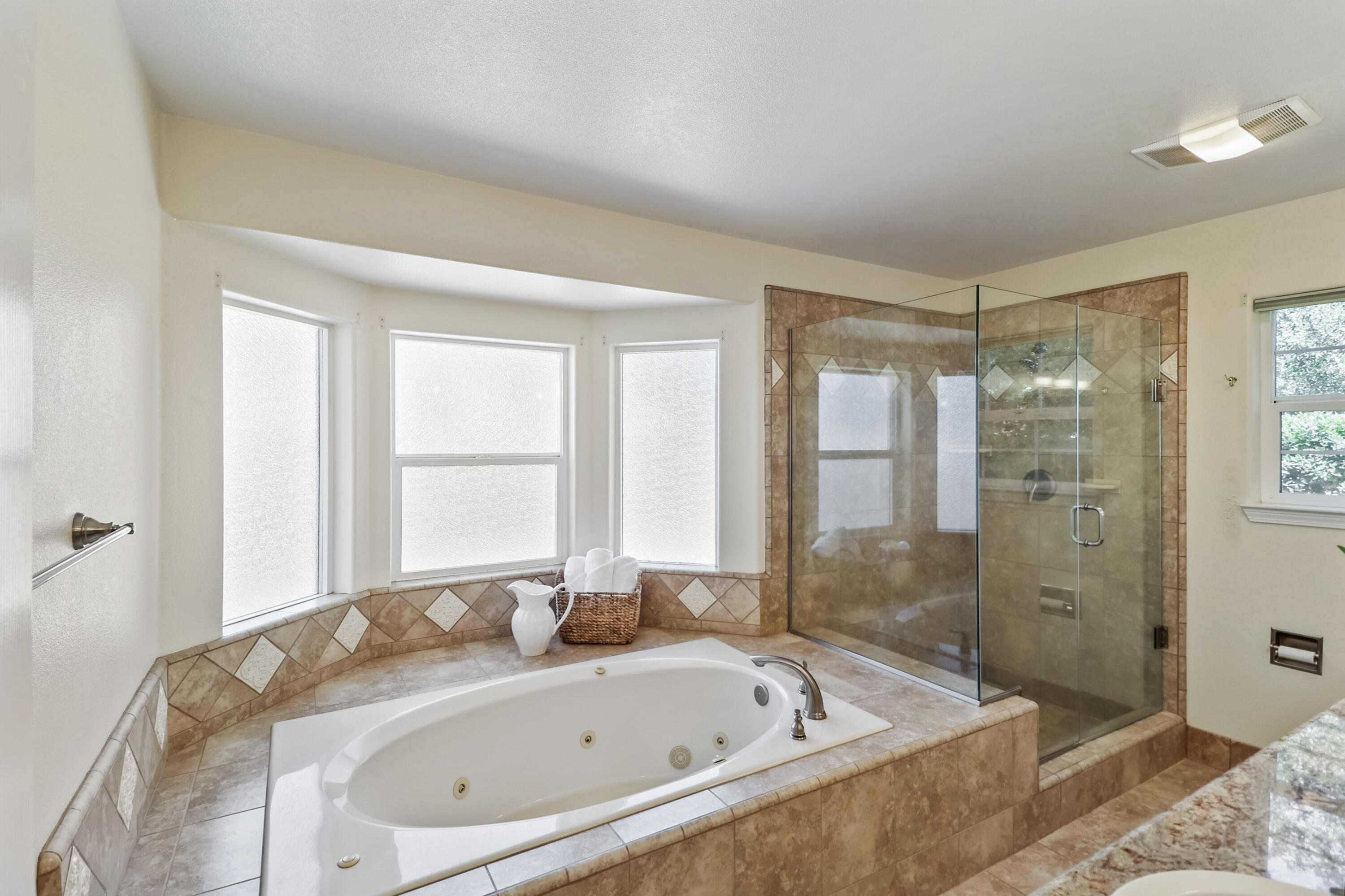 4420 Brittany Drive Redding, CA 96002 - Photo 19 of 31 IMG_1023