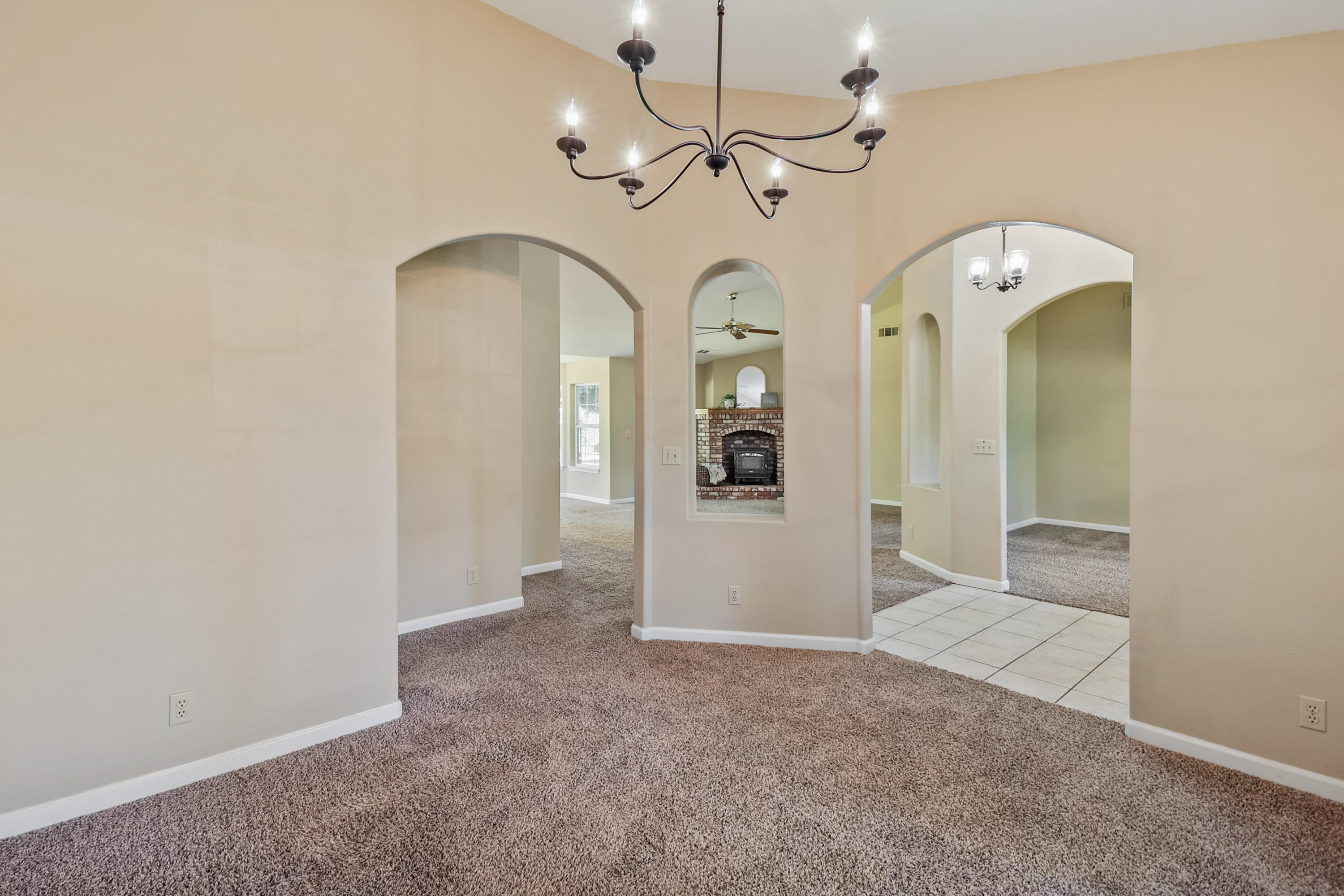 4420 Brittany Drive Redding, CA 96002 - Photo 4 of 31 IMG_0995