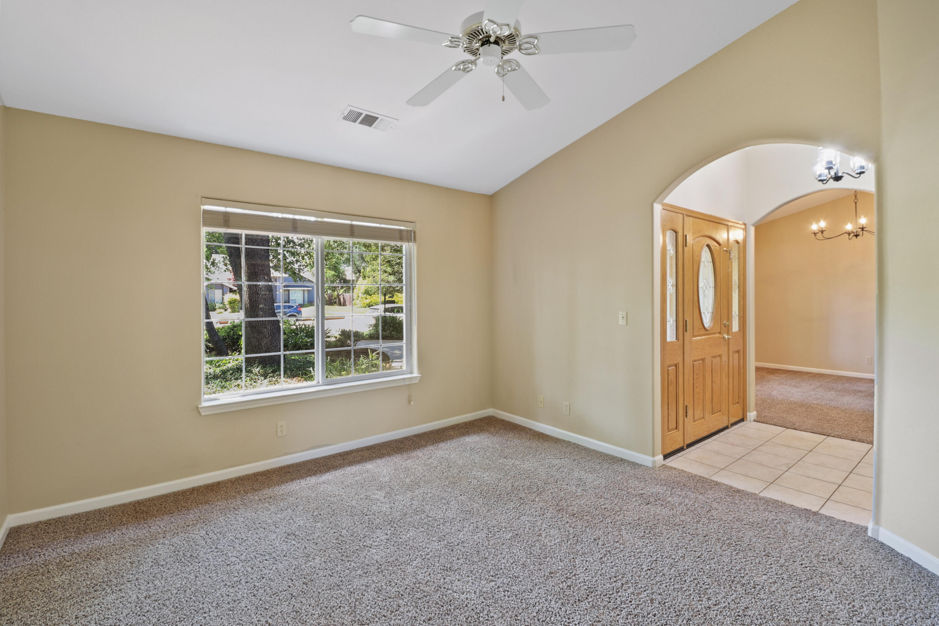 4420 Brittany Drive Redding, CA 96002 - Photo 7 of 31 IMG_0998