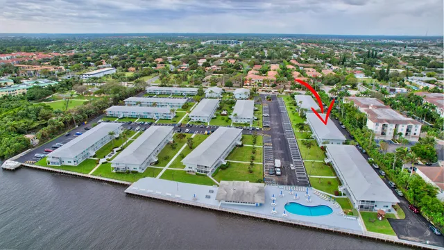 $130,000 | 2430 South Federal Highway, Unit 15, Boynton Beach, FL 33435