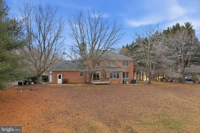 $600,000 | 140 Hoile Lane, Huntingtown, MD 20639