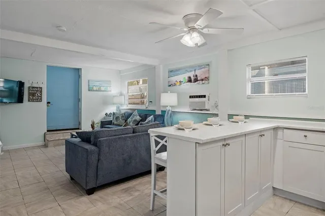 $1,525,000 | 3018 Gulf Drive, Holmes Beach, FL 34217