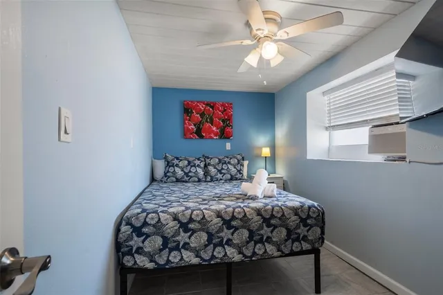 $1,525,000 | 3018 Gulf Drive, Holmes Beach, FL 34217