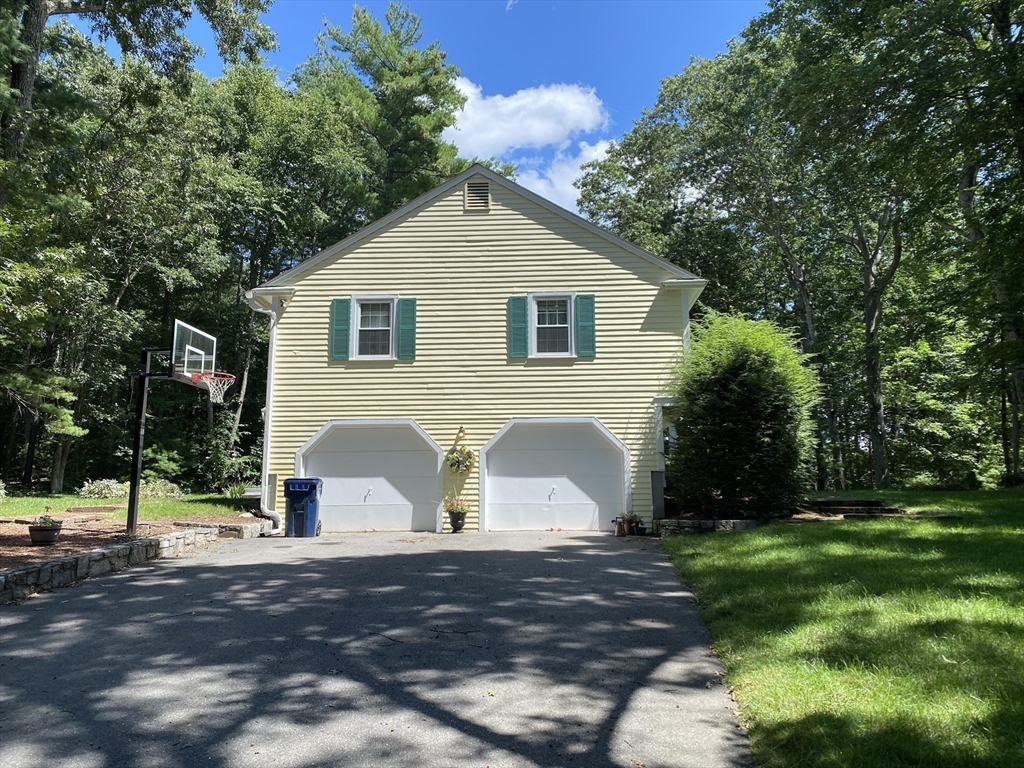 1 Stonehill Road Marlborough, MA 01752 - Photo 2 of 12 Gallery Image 2