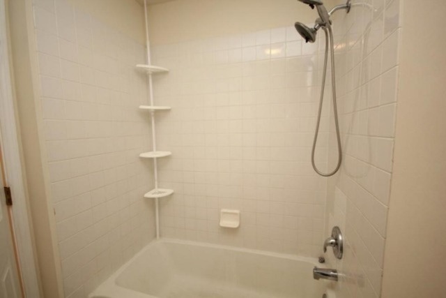 190 Cheviot Court Roselle, IL 60172 - Photo 23 of 25