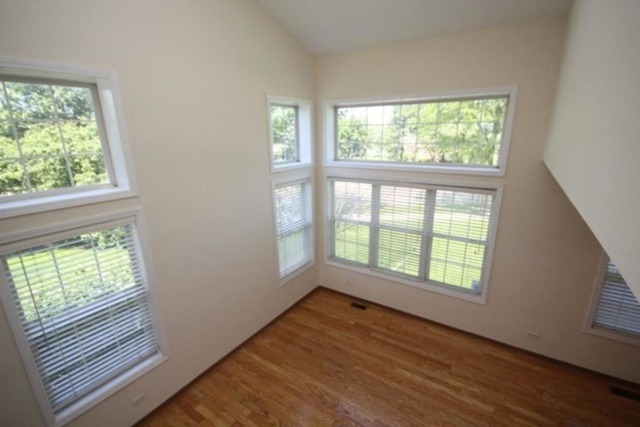 190 Cheviot Court Roselle, IL 60172 - Photo 4 of 25