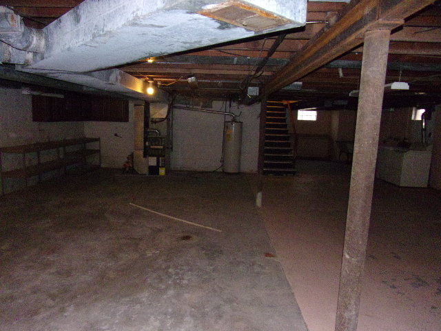 102 West Center Street Le Roy, IL 61752 - Photo 10 of 11 a view of empty room