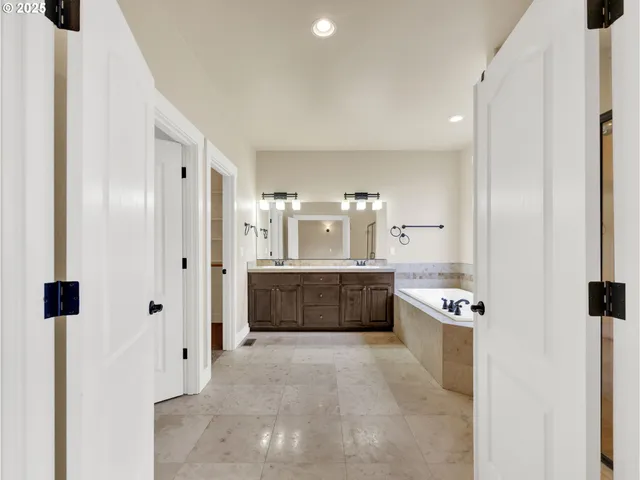 $840,000 | 12281 Southeast Bari Avenue, Happy Valley, OR 97086