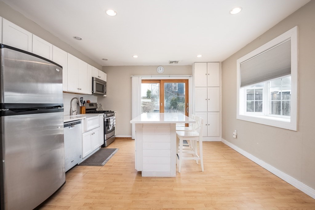 89 Northdale Road Boston, MA 02132 - Photo 9 of 38 Gallery Image 9