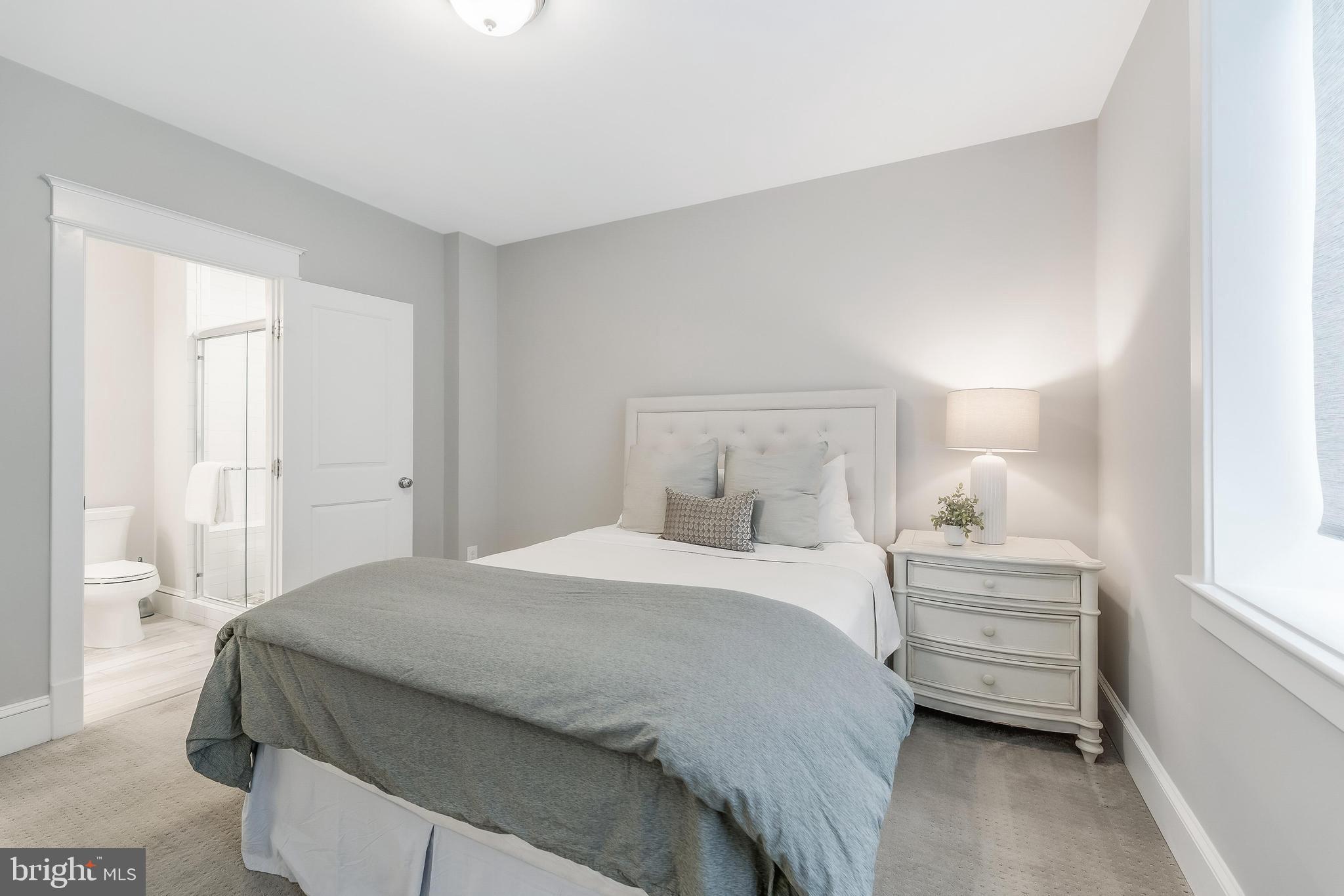 6805 Lumsden Street McLean, VA 22101 - Photo 107 of 123 Bedroom with en suite bathroom