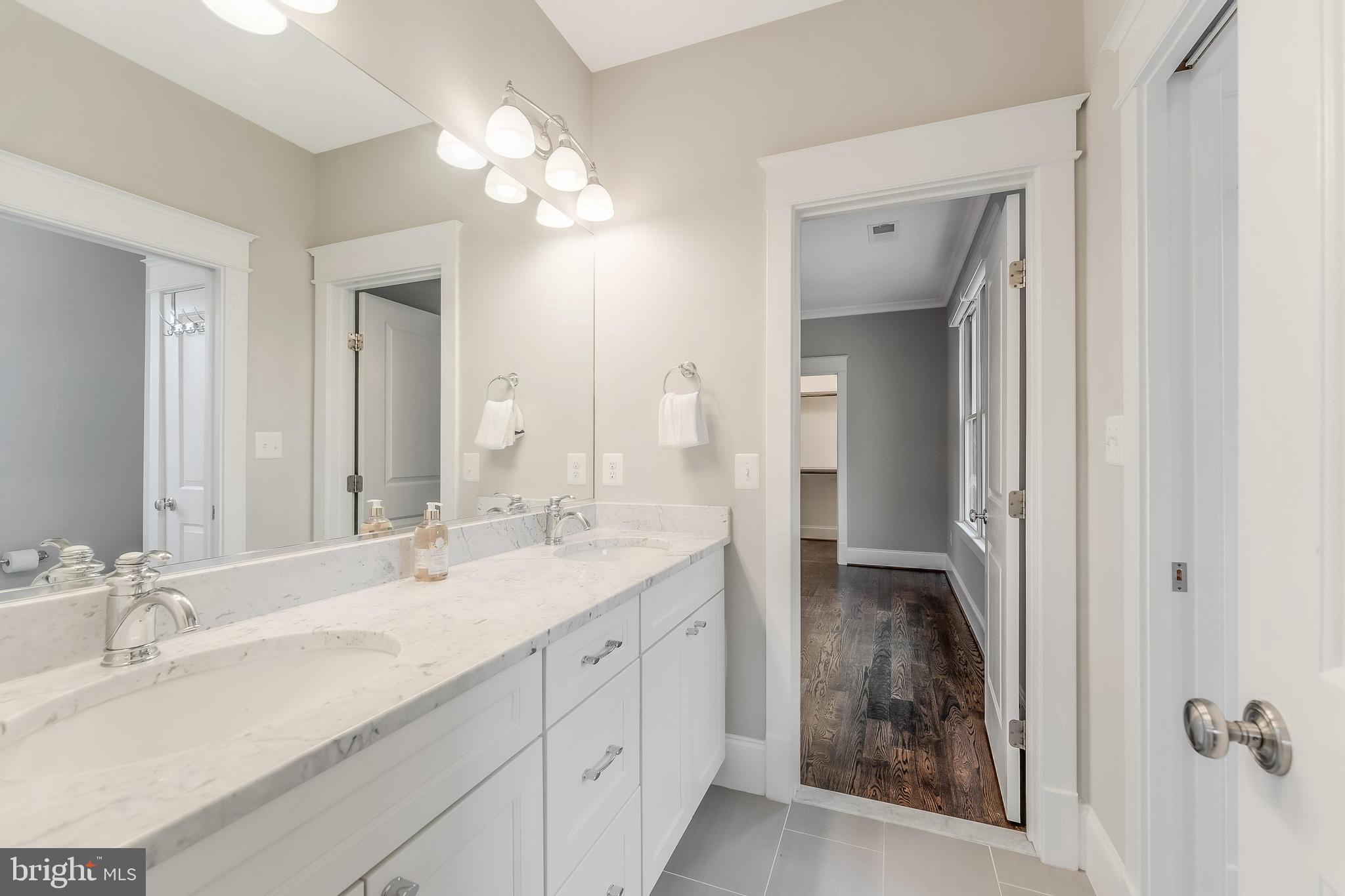 6805 Lumsden Street McLean, VA 22101 - Photo 80 of 123 Jack and Jill for Bedroom #2 and #3