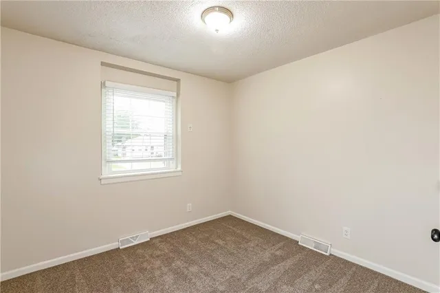 $2,185 | 930 Josela Court, Leavenworth, KS 66048