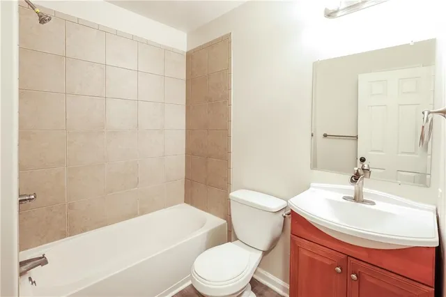 $2,185 | 930 Josela Court, Leavenworth, KS 66048